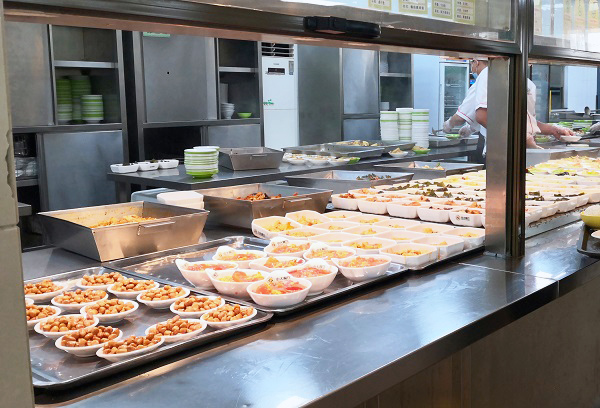 学校为何要升级智慧食堂呢？