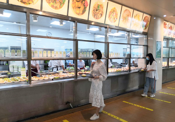 学校为何要升级智慧食堂呢？