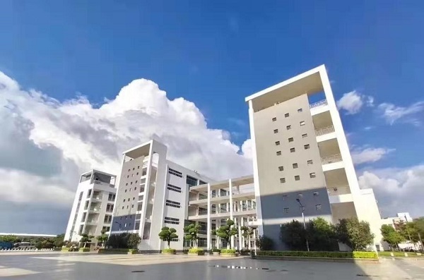 广州工商学院项目