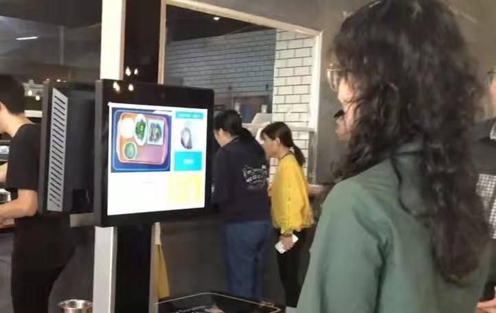 智能结算台是升级智慧食堂的首选！