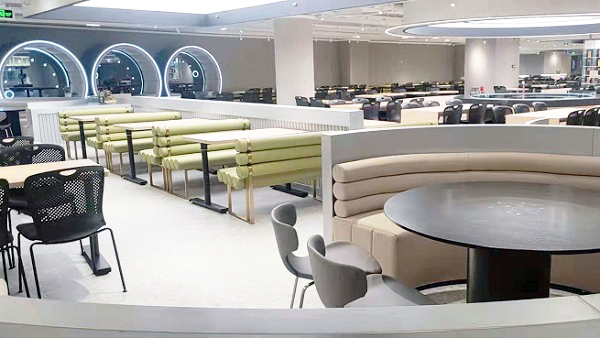 排队长龙不见了：智慧食堂如何用“3秒结算”留住就餐者？